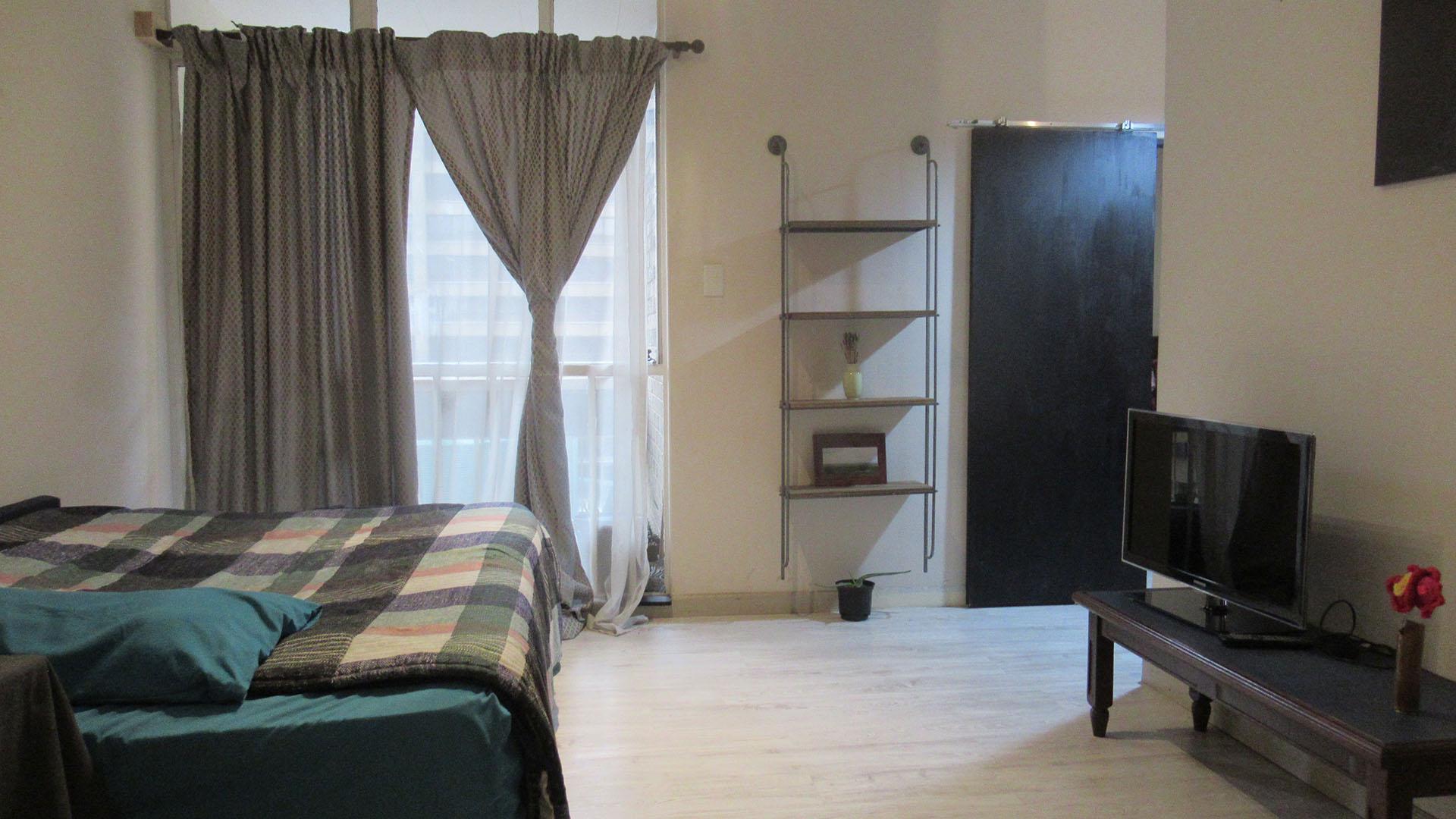 Lounges - 24 square meters of property in Braamfontein