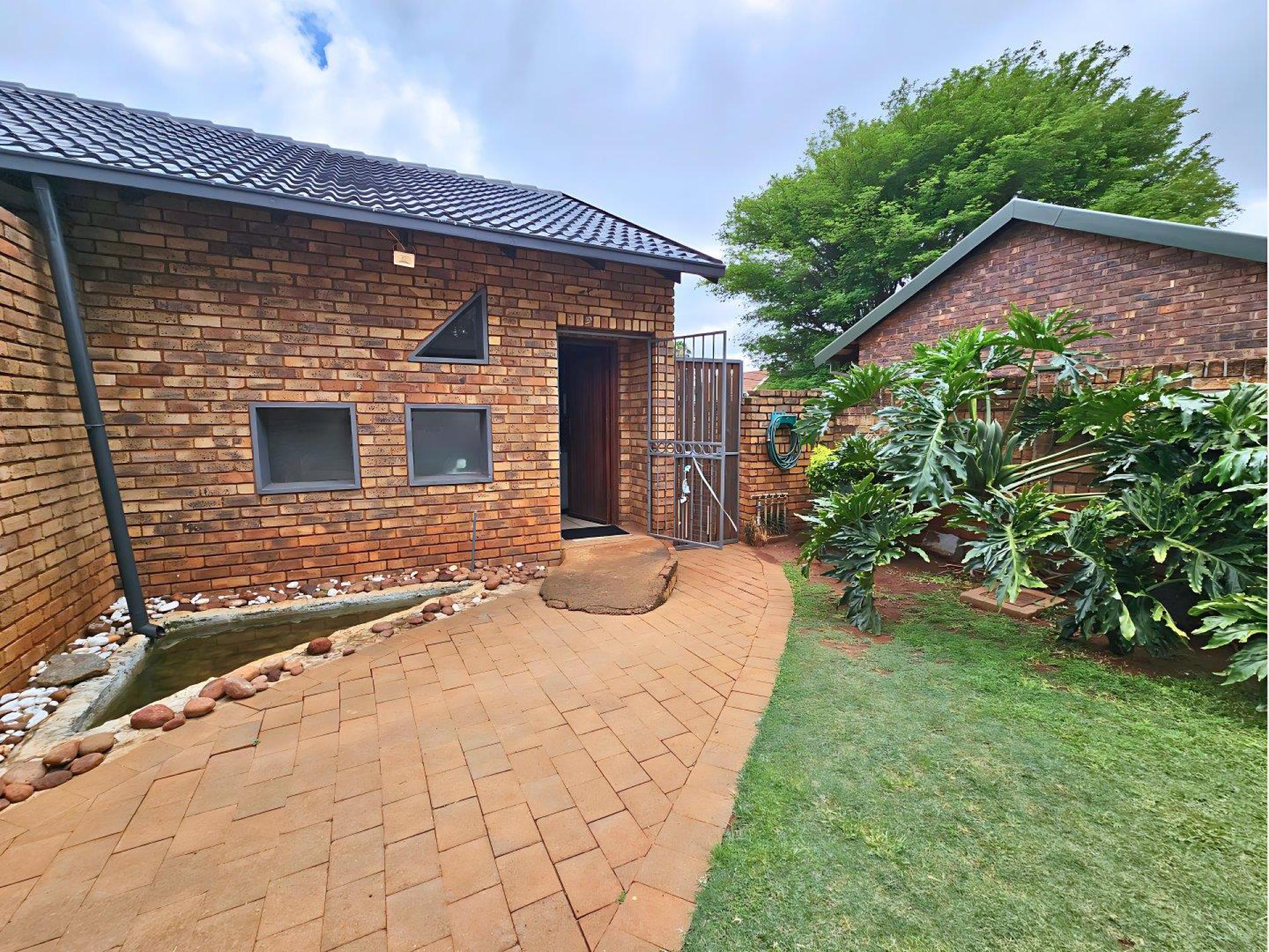  of property in Doornpoort