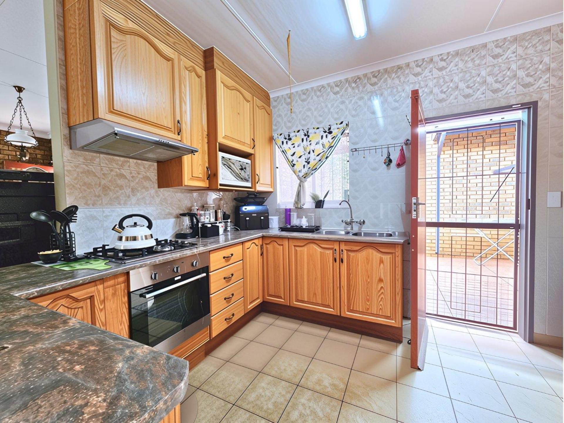  of property in Doornpoort