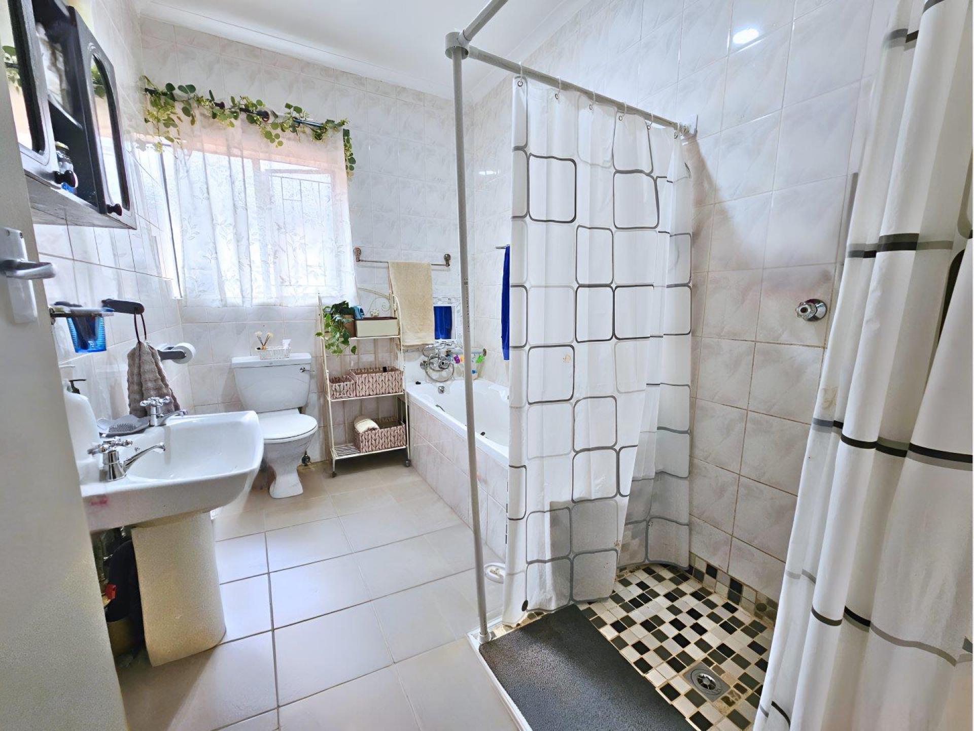  of property in Doornpoort