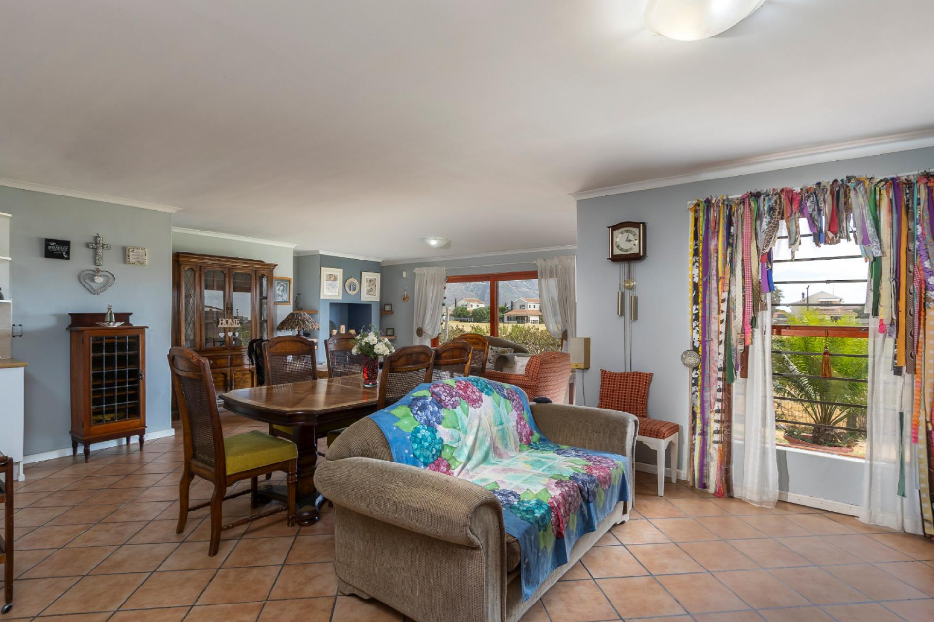  of property in Gordons Bay