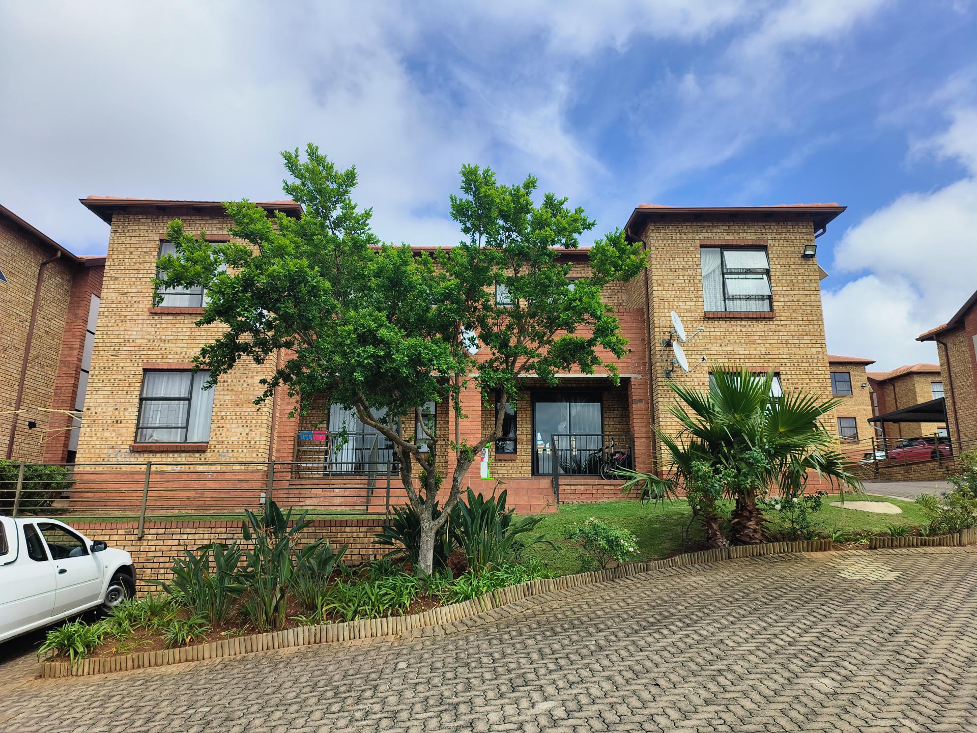  of property in Weltevreden Park