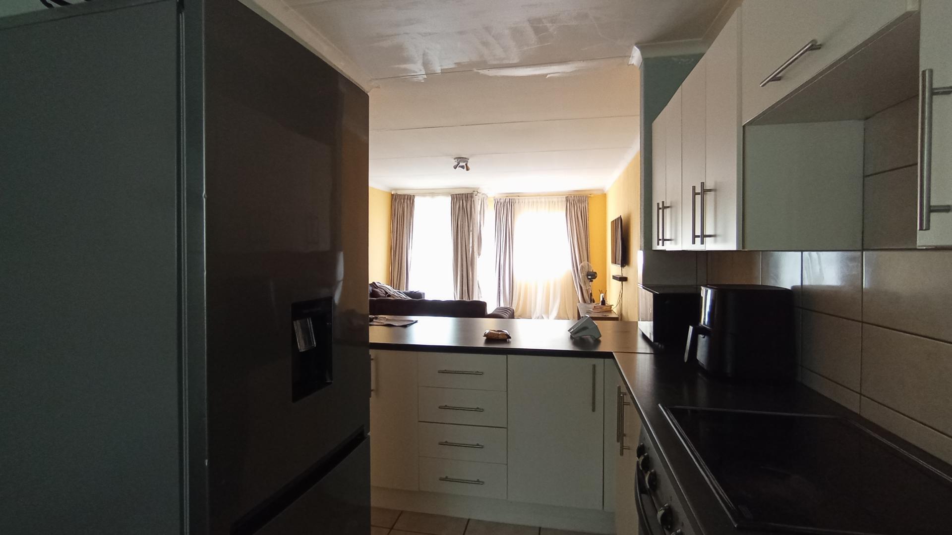 Kitchen - 10 square meters of property in Noordwyk