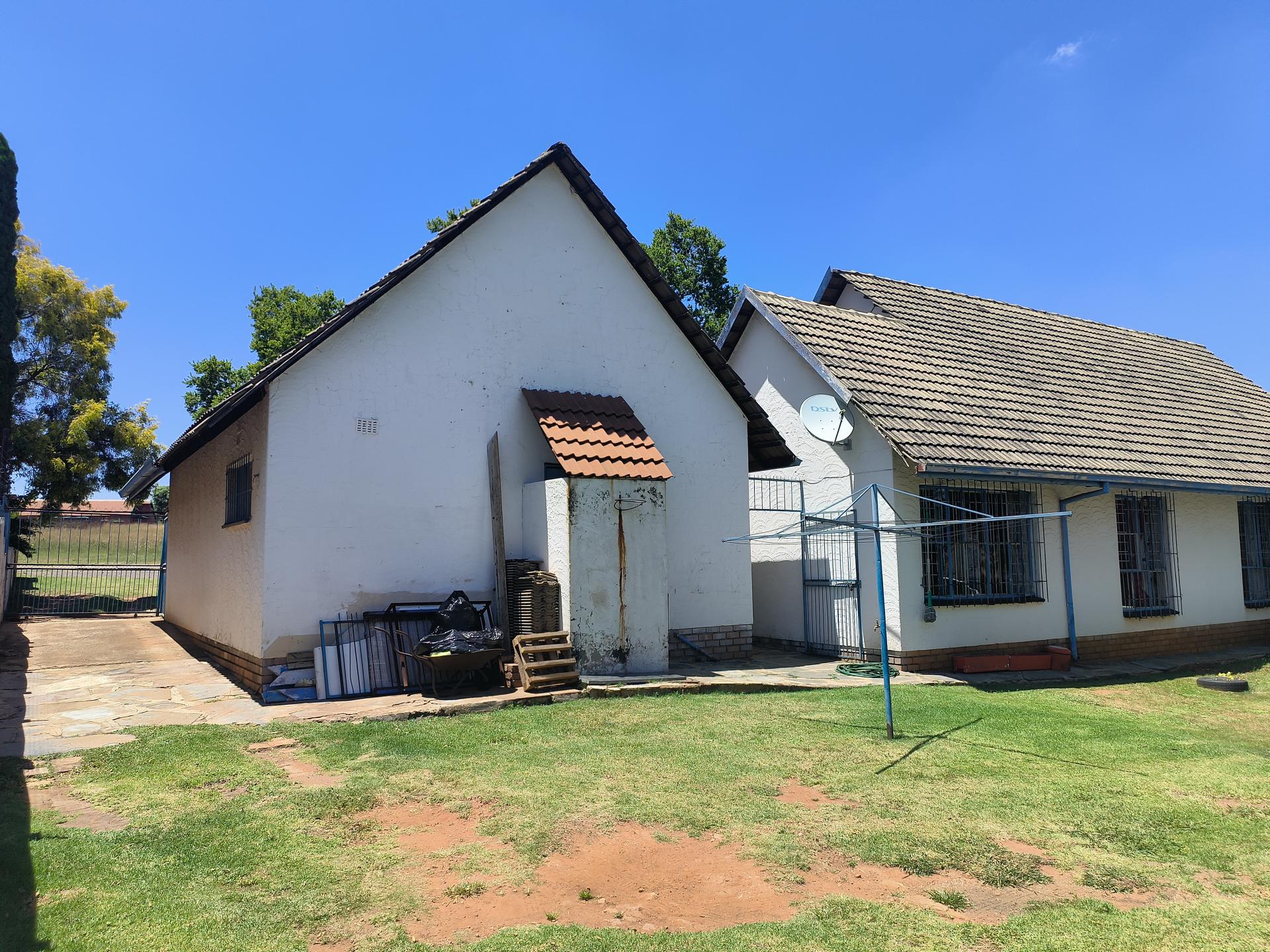  of property in Wilropark