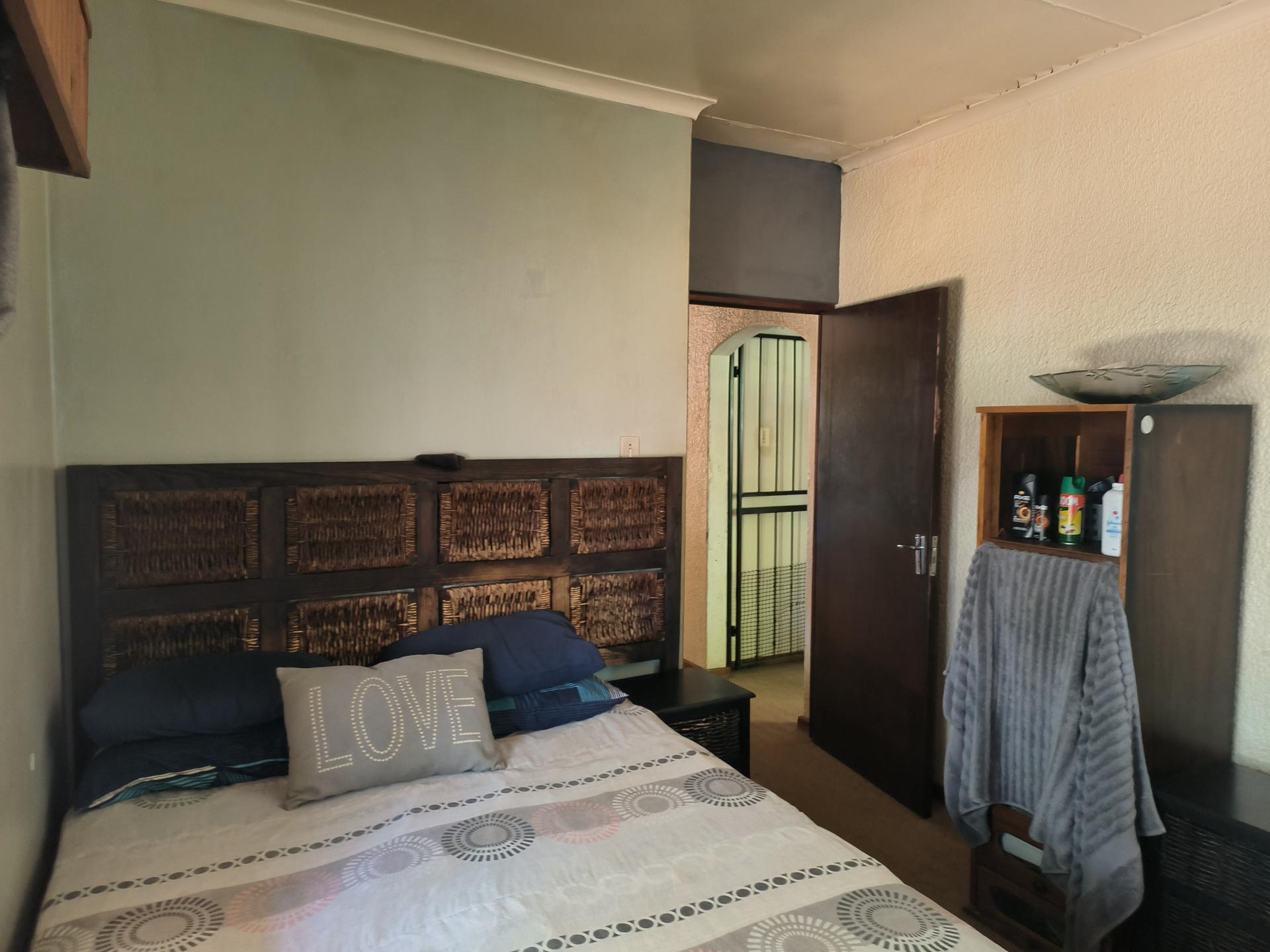  of property in Wilropark