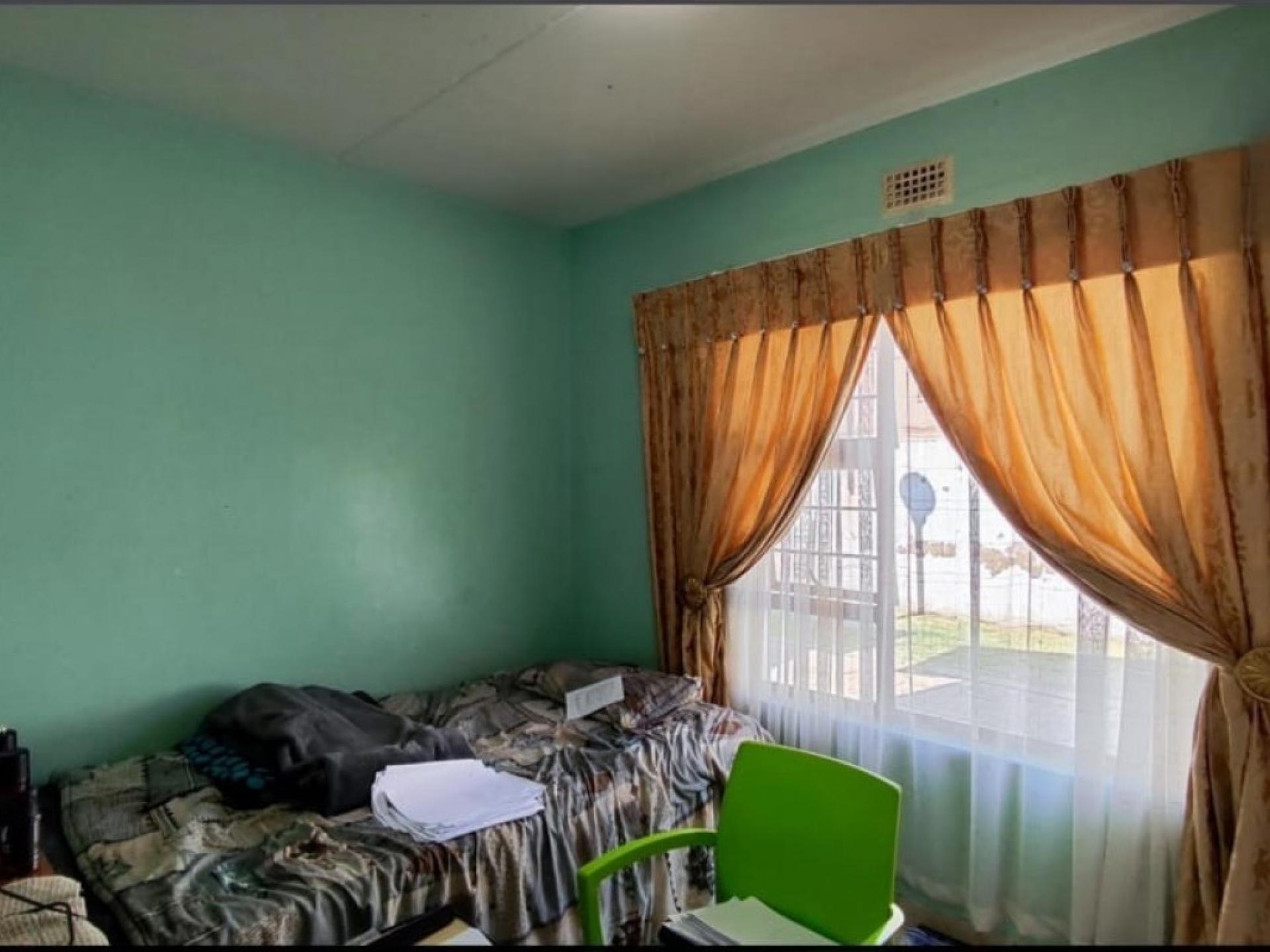  of property in Parkrand