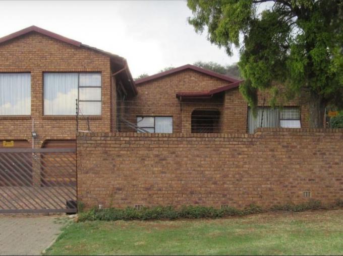 4 Bedroom House for Sale For Sale in Bassonia - MR708908