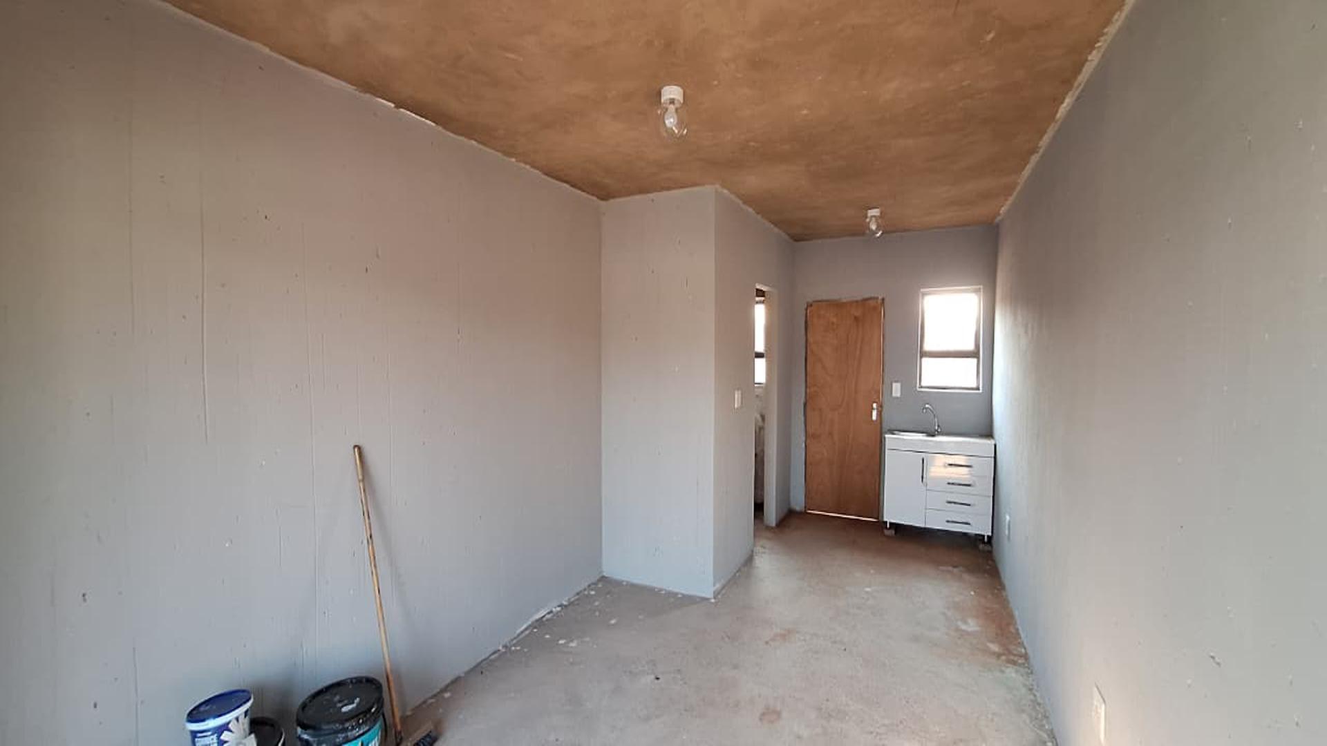 Bed Room 4 - 13 square meters of property in Protea Glen