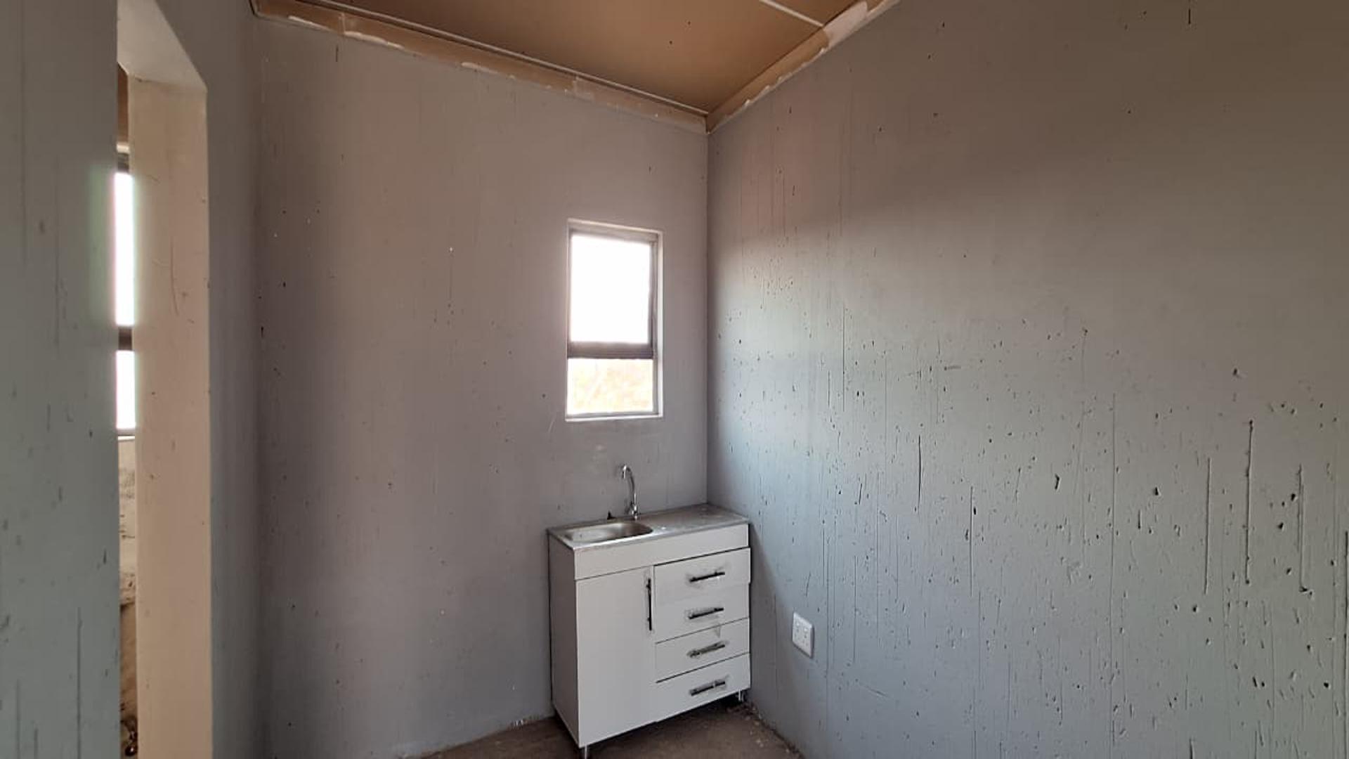 Kitchen - 34 square meters of property in Protea Glen
