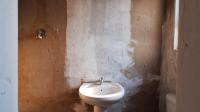 Bathroom 3+ - 8 square meters of property in Protea Glen