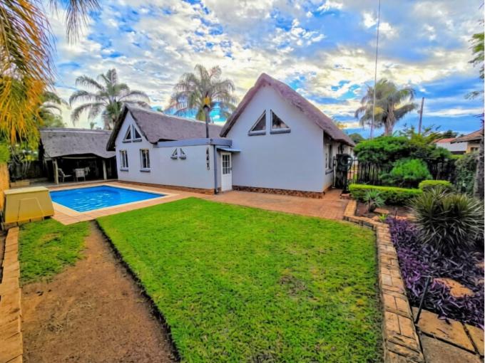 3 Bedroom House for Sale For Sale in Doornpoort - MR708943