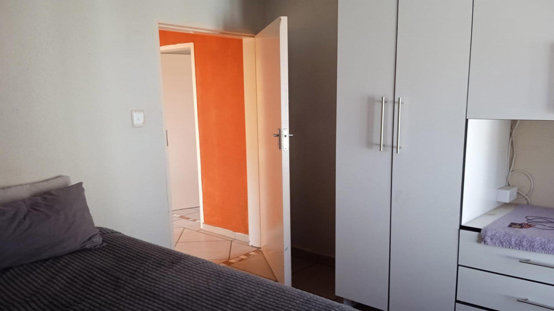 Bed Room 3 of property in Soshanguve East