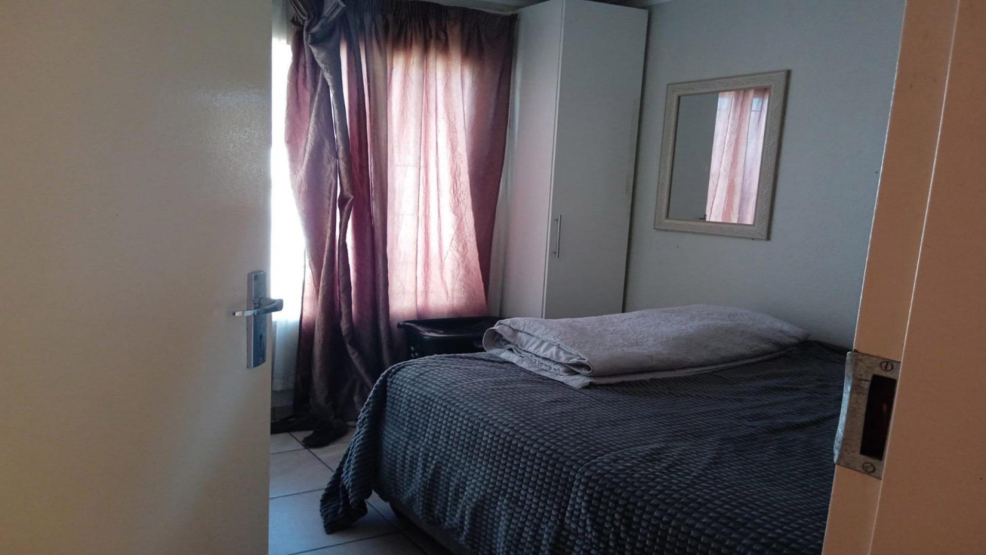 Bed Room 3 of property in Soshanguve East