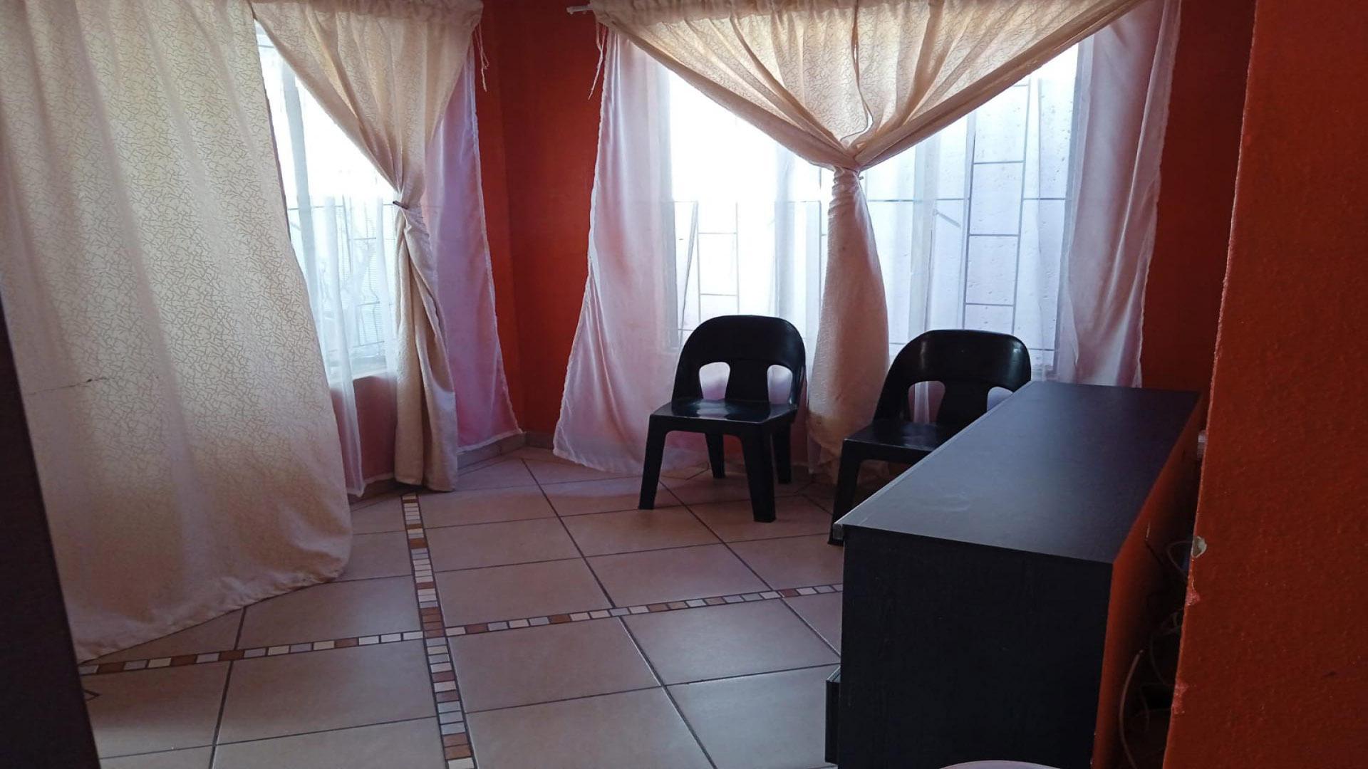 Lounges of property in Soshanguve East