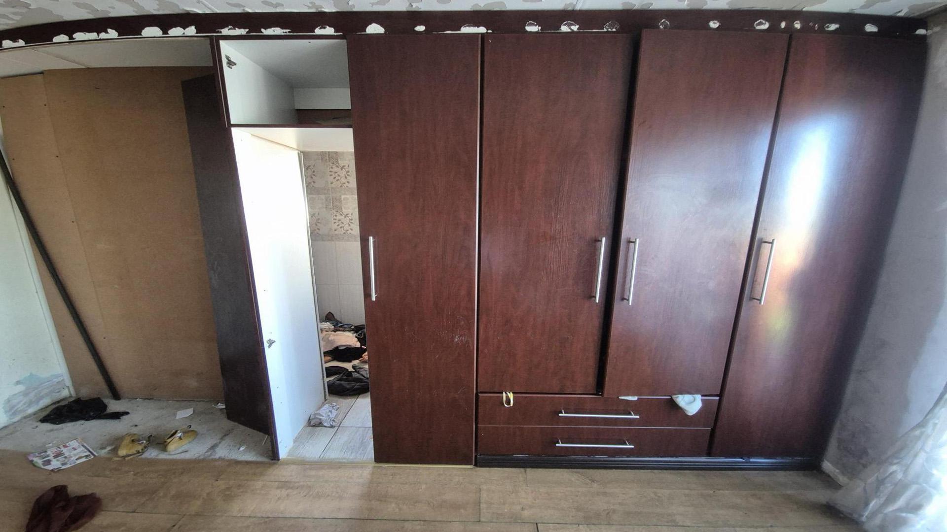 Main Bedroom of property in Motherwell
