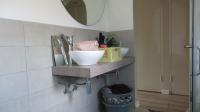 Main Bathroom - 7 square meters of property in Corlett Gardens