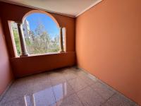  of property in Bedford Gardens