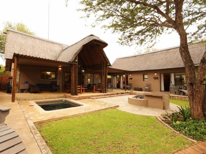 4 Bedroom House for Sale For Sale in Hoedspruit - MR709001