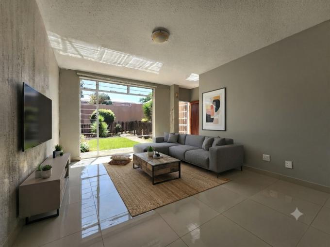 2 Bedroom Simplex for Sale For Sale in Florida - MR709003