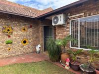  of property in Geelhoutpark