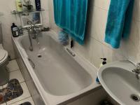  of property in Geelhoutpark