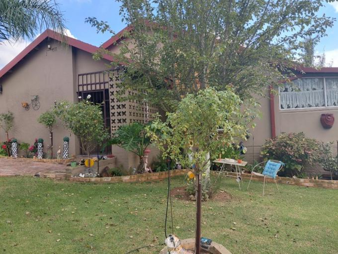 3 Bedroom House for Sale For Sale in Visagiepark - MR709012