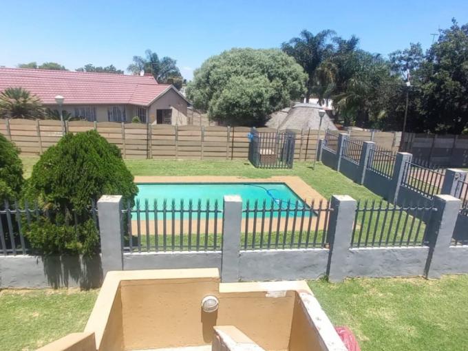 3 Bedroom Apartment for Sale For Sale in Albemarle - MR709023