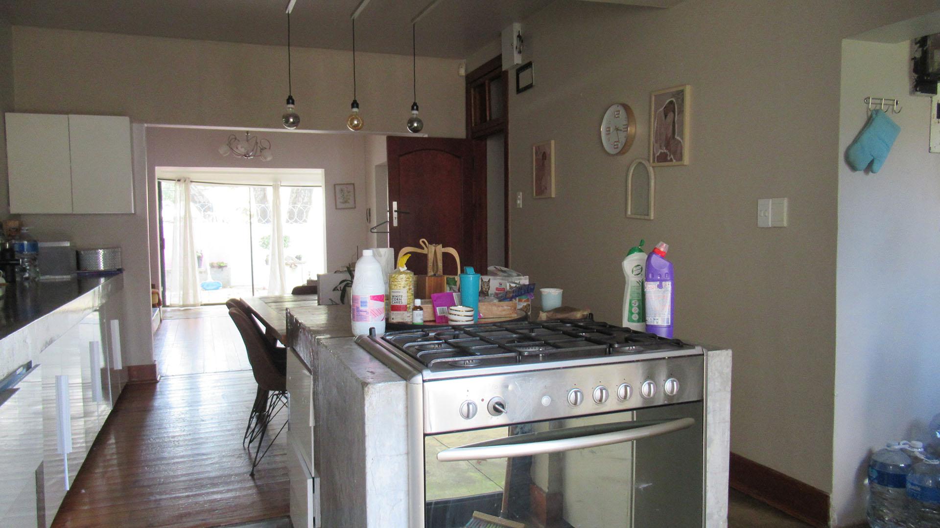 Kitchen - 31 square meters of property in Melville