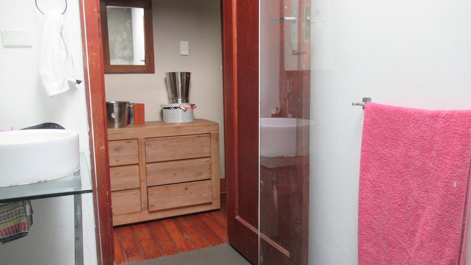 Bathroom 1 - 6 square meters of property in Melville