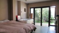 Main Bedroom - 15 square meters of property in Melville