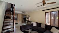 Lounges - 29 square meters of property in Douglasdale