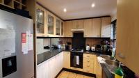 Kitchen - 8 square meters of property in Douglasdale