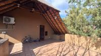 Balcony - 52 square meters of property in Douglasdale
