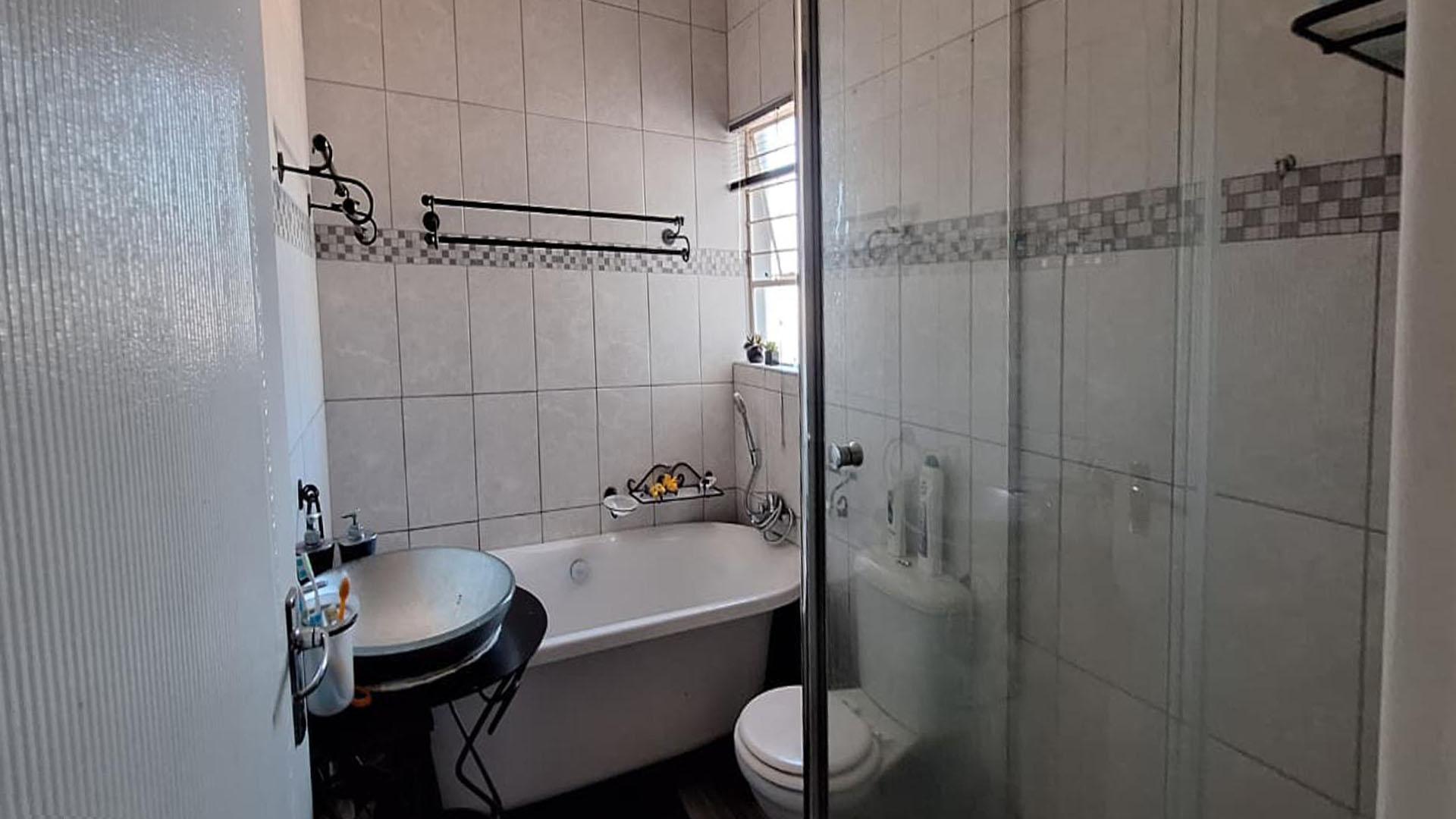 Bathroom 1 of property in Meyersdal