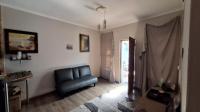 Lounges - 20 square meters of property in Meyersdal