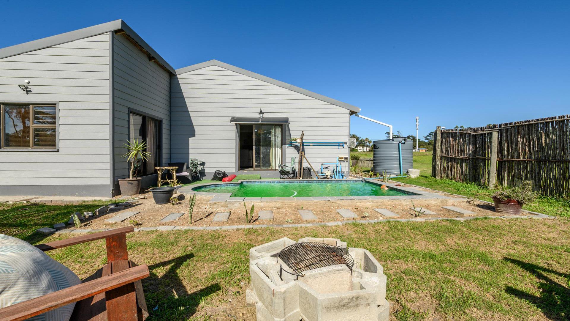 Backyard of property in Port Elizabeth Central