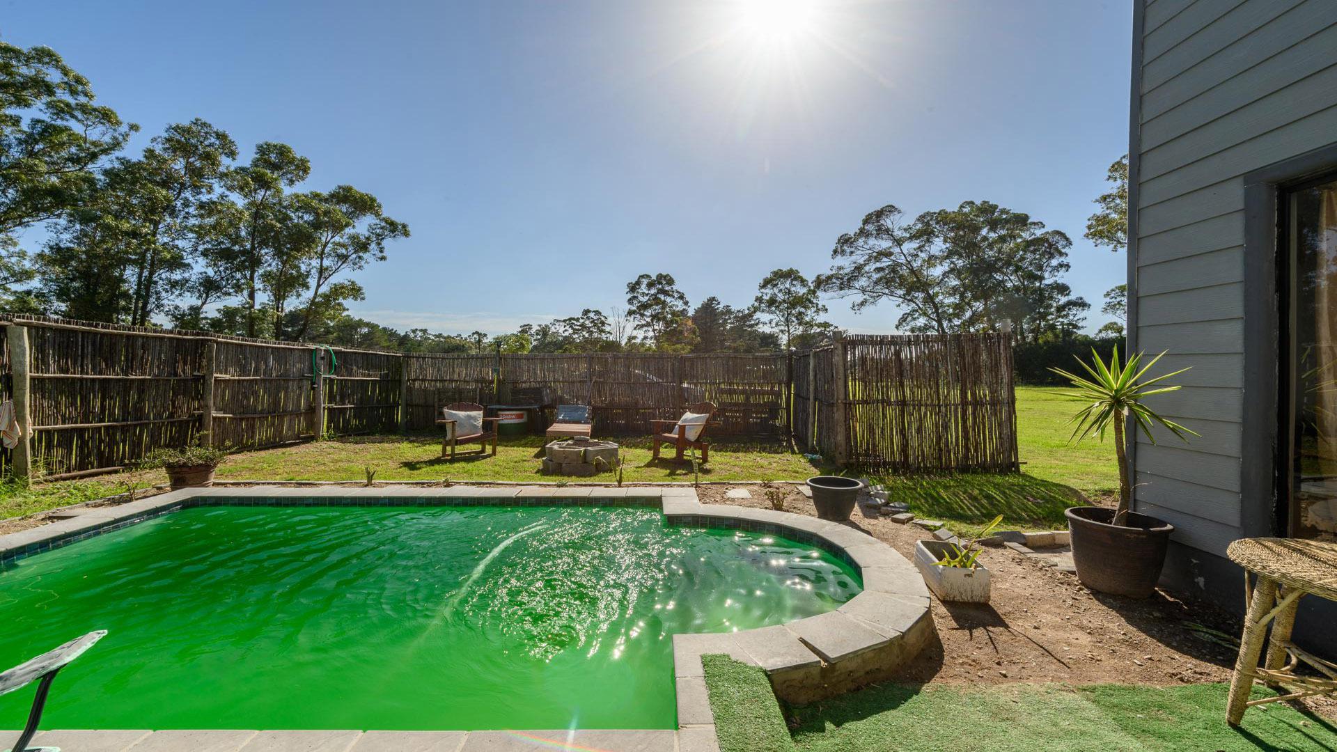 Swimming Pool of property in Port Elizabeth Central