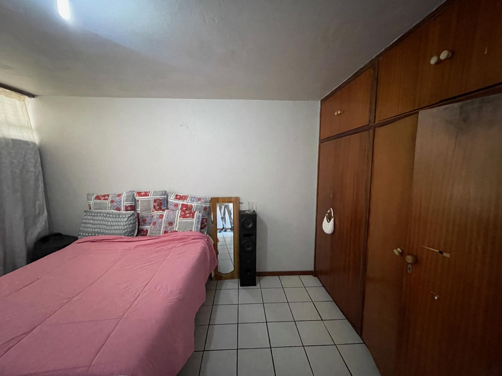  of property in Sunnyside