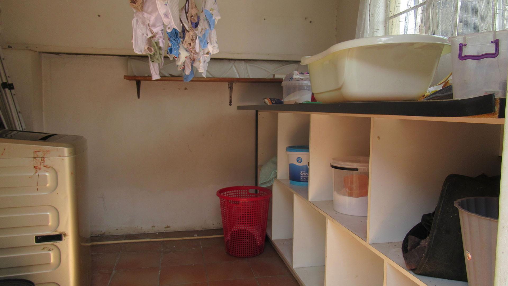 Laundry Room  - 10 square meters of property in Suideroord