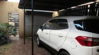 Carport  - 25 square meters of property in Suideroord