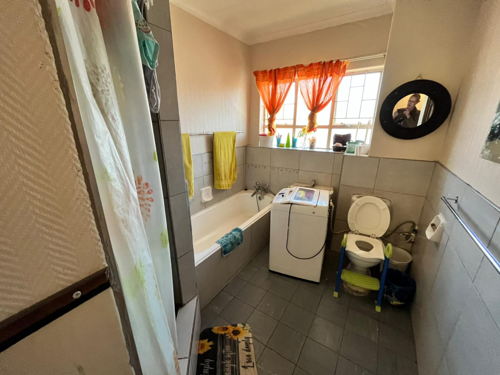  of property in Villieria
