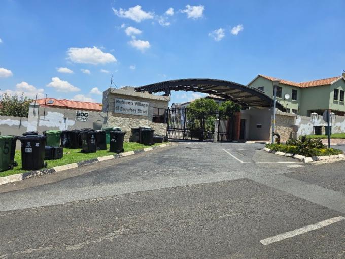 3 Bedroom Simplex for Sale For Sale in South Crest - MR709117