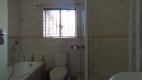 Bathroom 1 - 7 square meters of property in Kyalami Hills