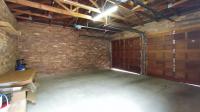 Garage - 38 square meters of property in Kyalami Hills