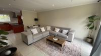 Lounges - 28 square meters of property in Kyalami Hills