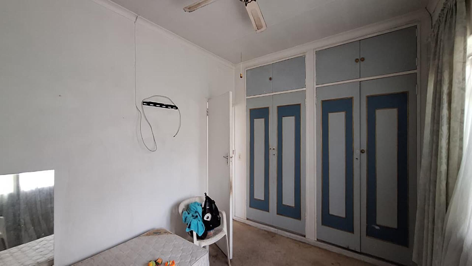Bed Room 2 - 15 square meters of property in Mindalore