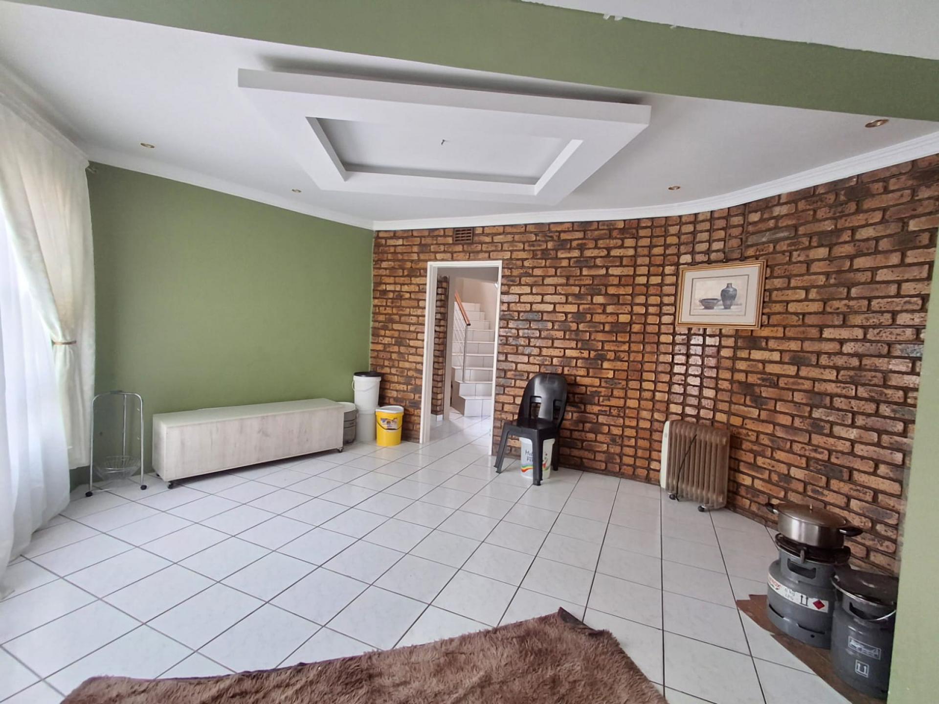 Lounges of property in Diepkloof