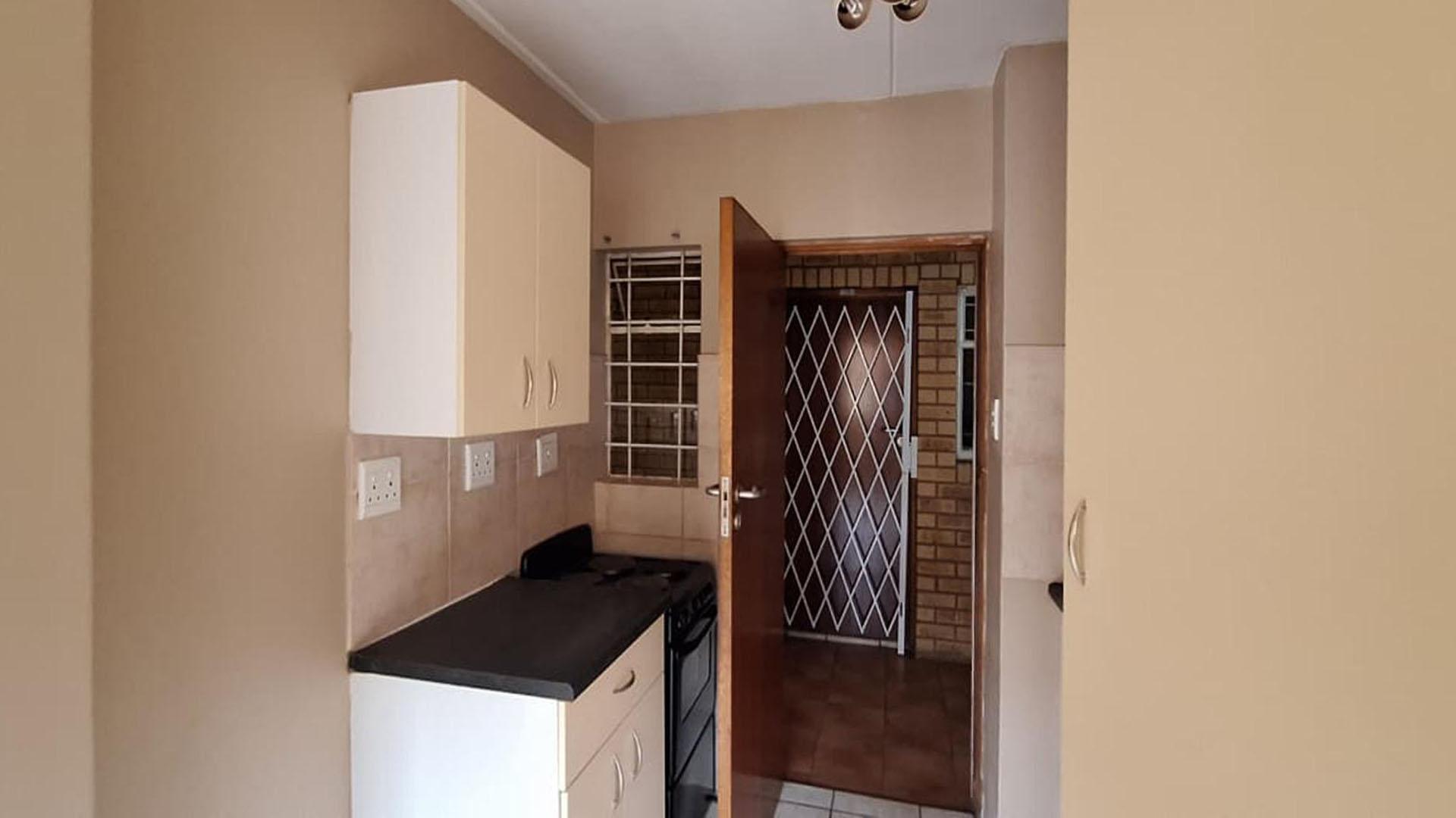 Kitchen - 5 square meters of property in Braamfontein Werf