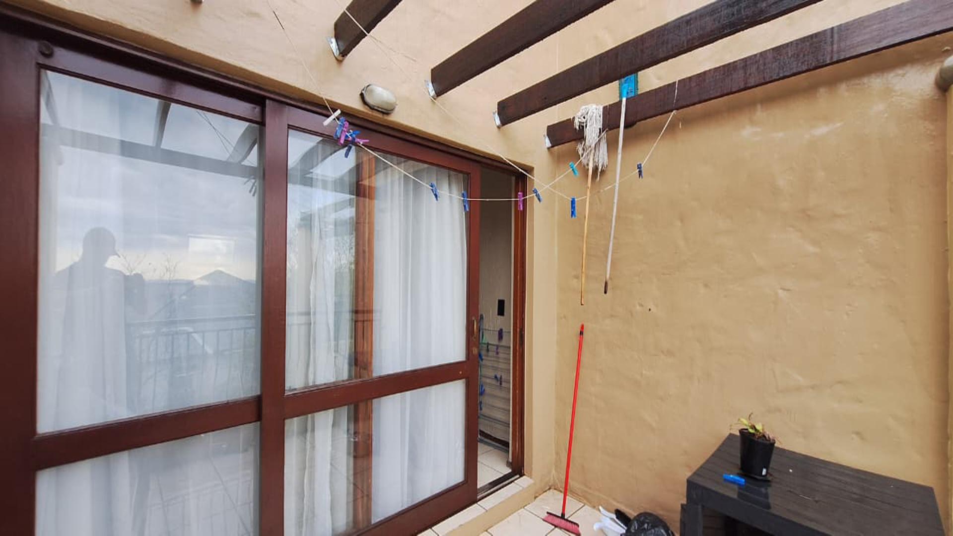 Patio - 6 square meters of property in Lone Hill
