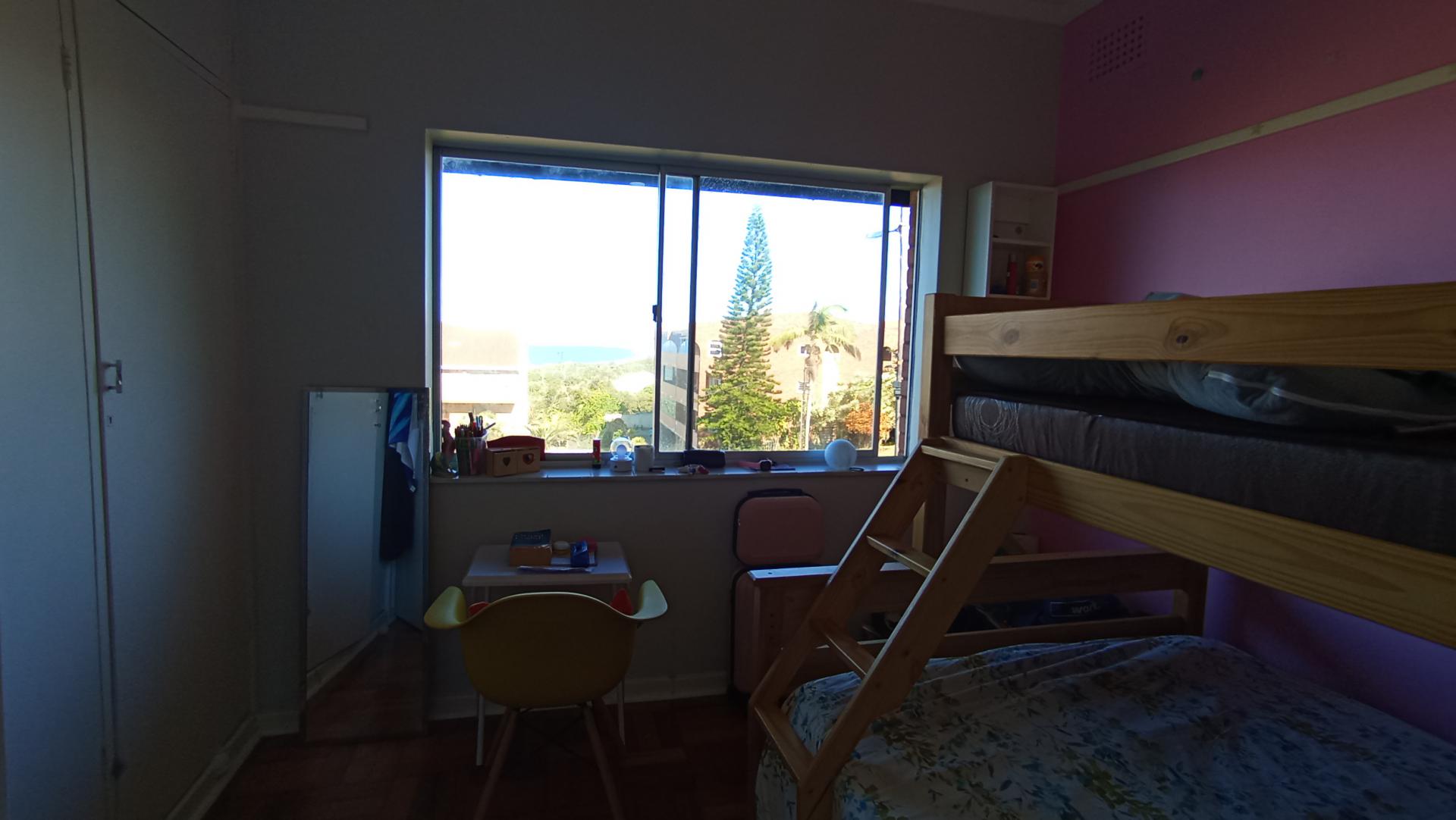 Bed Room 1 - 14 square meters of property in Scottburgh